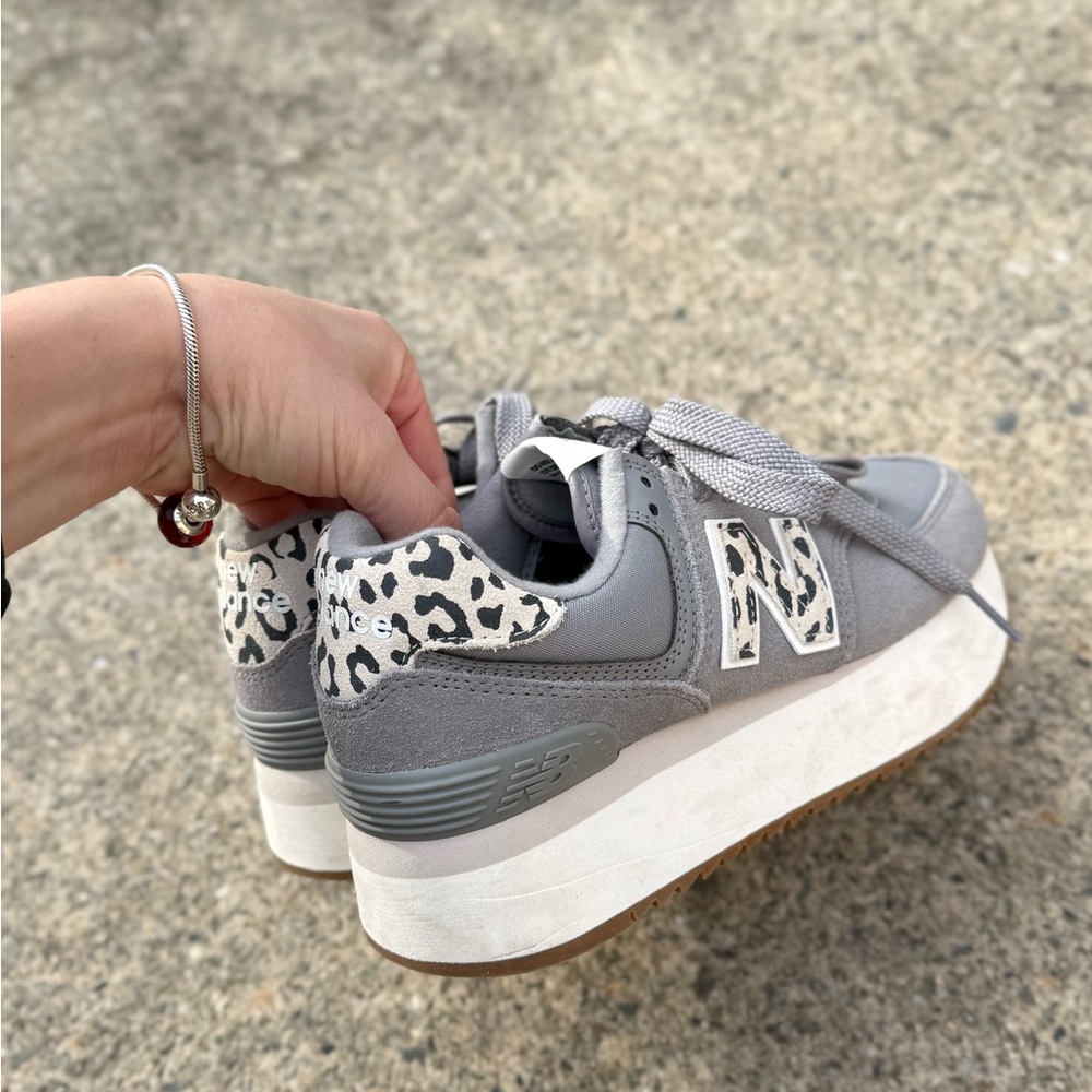 New Balance 574+ Platform Sneakers Gray Leopard Detail Women’s Size 6.5 like new - Picture 4 of 12